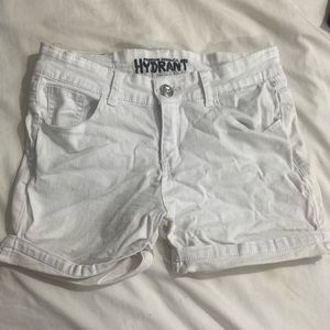 WHITE SHORTS NO STAINS